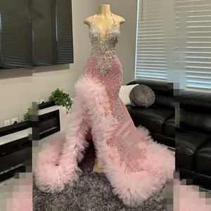 Luxe roze prom -jurken 2024 Blackgirl ruche ruffel Rhinestone Halter Side Slit feestjurken jurken Mermaid Vestidos de gala