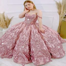 Luxe roze quinceanera -jurken 2022 van de schouder veter prom jurk jurk jurk lovertjes verjaardagsfeestje Vestidos de 15 anos sprankelende bling formele slijtage verloving