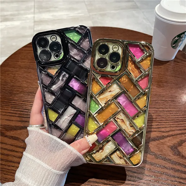 Funda de teléfono Vogue con patrón trenzado de arco iris de lujo para iPhone 14 13 12 11 Pro Max XR XS Funda trasera con estampado de cuadros delgado y elegante y duradero con protección de cámara