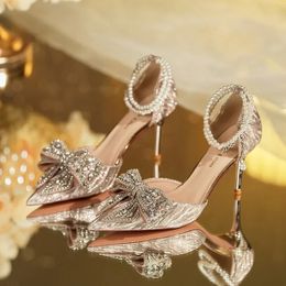 Luxe bout pointu femmes strass papillon perle or talons hauts argent talon sandales fête chaussures de mariage grande taille 240320