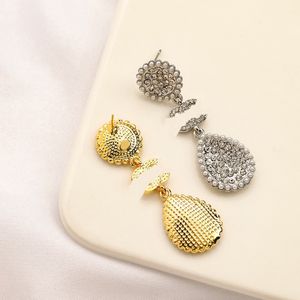 Luxe pompeuze stijl brief Designer Stud -oorbellen volledige diamant merkbrief oorbel voor vrouwen charme bruiloft geschenken sieraden accessoire hoge kwaliteit hoge kwaliteit