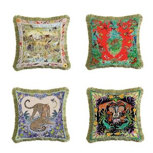 Coussins imprimés de luxe Coussins Coussins Deer Motif Velvet Taie d'oreiller lombaire Couvercle Tassel Edge Home Décoration