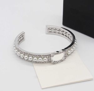 Charme de qualité de luxe Brangle ouvert avec du diamant et des perles de coquille de nature en argent plaqué Box tampon PS3464B