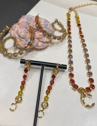 Collier pendentif à breloques de qualité de luxe avec perles colorées en plaqué or 18 carats, grande boucle d'oreille ronde avec boîte à timbres PS3062B