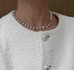 Collier pendentif à breloque de qualité de luxe avec diamant scintillant et perles de coquillage naturel en plaqué argent avec boîte à timbres PS4611A