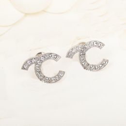 Charme de qualité de luxe Platine Color Stud Oreille d'oreille avec diamant pour femmes Bijoux de mariage Cadeau avec du tampon Box VELET PS49292475