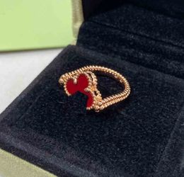 Luxury kwaliteit charme punkband ring met revolve stijl rode agaat en één diamant in 18K roségouden vergulde hebben hebben postzegelbox ps3421b
