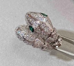 Luxe kwaliteit charme punkbandring met sprankelende diamant en groene kleur met stempeldoos