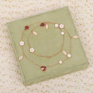 Luxurekwaliteit Hangketting met bloemenbladvorm voor vrouwen en moeder bruiloft sieraden Gift HEBBOEK HEBBOEK PS4848