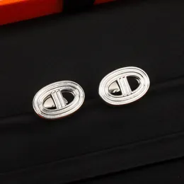 Pendiente de plata S925 de calidad de lujo con diseño de forma ovalada y sello de caja PS7676A