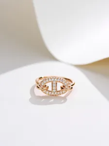 Plata S925 de calidad de lujo con dije de diseño de diamante H Anillo de banda punk chapado en oro rosa de 18 k con caja de sello PS7635B