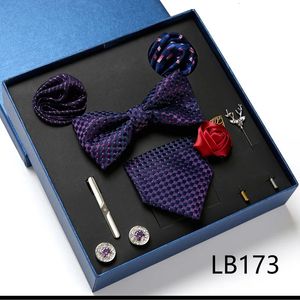 Tie à cravate de qualité de luxe avec cravate à cravate Bowtie Pocket Square Cufflinks Clip Clip Broches for Man Busssiness Wed Party Tie Box Gift Box 240412
