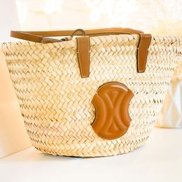 Luxury Raffias Weave Beach Bucket Bag Bag Designer Womens Crossbody Shoulding Pochette Shop bolsos Bolsos para hombres Viajes de alta capacidad.