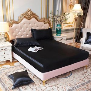 Ensemble de draps ajusté en satin de rayons luxueux Ensemble de lits de lit souple avec bande élastique Couverture de matelas de lit lisse confortable Queen 240410