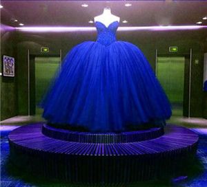 Luxe echt beeld senior baljurk Quinceanera jurk Royal Blue Red Dream Ball Jurken Bridal Tutu Bridal Party jurken1529732