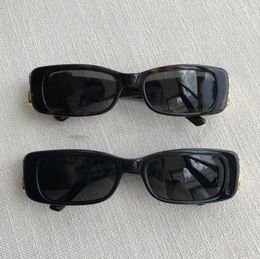 Luxury Rectangle Femmes Sunglasses Fashion Fashion Womens Brand Deisnger Full Frame UV400 Lens Summer Style Big Square Top Quality Come Wit5282011