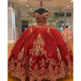 Robes de Quinceanera rouges de luxe paillettes robe de bal à paillettes Sweet 16 robe de l'épaule or dentelle appliques perlée princesse bal occasion formelle porter 2023