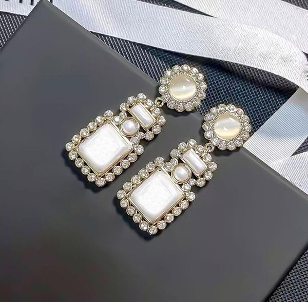 Luxo retro lustre brincos designer de jóias de ouro para mulheres cheio de pérolas de diamante redondo frasco de perfume pingente brinco vintage 8243277
