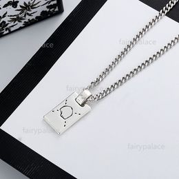 Luxe Rétro Crâne Lettre hommes et femmes pendentif colliers créateur de mode Hip Hop en acier inoxydable collier Pull Chaîne homme Saint Valentin cadeaux