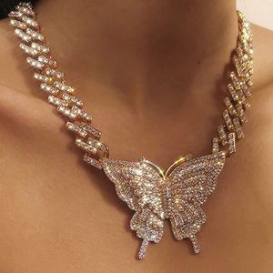 Luxe Rhinestone Big Butterfly Necklace for Women Men Miami Streetwear Esthetic D chunky Cubaanse ketting ketting sieraden