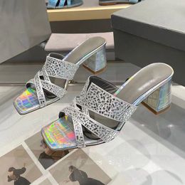 Luxury Dinestone Tacones altos Designadores Ginaes Classic Womens Rhinestons Sandals Strip Strip Lady Hollowed Showy Heel Zapatos