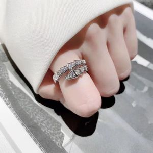 Luxe ring voor vrouwen Cjeweler Moissanite verlovingsringen Esthetische heren Designer Belts T Ring Bruiloft Sieraden Groothandel Diamant met doos