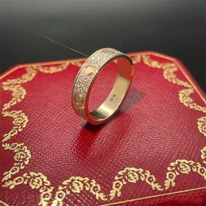 Luxe ringen voor vrouwen plated rose gouden ring mannen jewlery mode moissanite bruid schroef wedding band retro liefde diamanten ringen formele ZB019 Q2