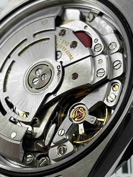 Montres-bracelets de luxe Rolaxs Meilleures montres homme d'usine BT Mouvement Dandong Cal4130 904L Stockage pendant 72 heures Taille 40 mm x 122 mm Anneau en céramique plaqué platine f HBSP