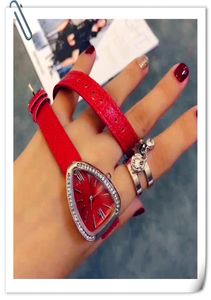 Montres en or rose de luxe Retro Scale Roman Crystal Femmes Watchs Quartz Lady Diamond Leather Strap Watches91e0 # 2132559