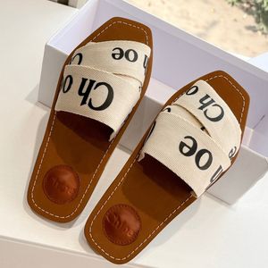 Luxe Sandalen Woody Mule Flat Slides Designer Canvas Slippers Dames Letter sandaal pantoffel schoenen casual dikke bodem net rode zomer platte slippers dames 12130