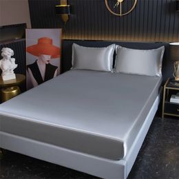 Couvercle de matelas en satin ajusté en satin de luxe avec feuille de lit de lit élastique Fiche d'ajustement Rayon 240506