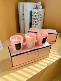 Vela perfumada de lujo Pink 3pieces /Set Aromaterapia Vela 3 Aromas con caja de regalo Decoración para el hogar para propuesta de noche Fragancias en el hogar
