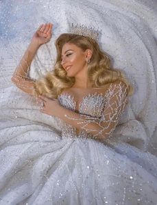 Robe de mariée arabe à paillettes de luxe 2024 robes de bal de bal de balle en tulle en V perles à col