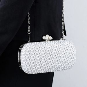 Luxe brillant pochettes femmes perle strass fête sac à main boîte en métal dur mariage soirée sac noir argent dames sac à main