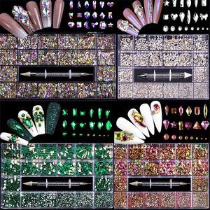 Luxe brillant diamant Nail Art s Kit verre cristal décorations ensemble 1 pièces ramasser stylo dans grilles boîte 21 formes de 2500 pièces 220607