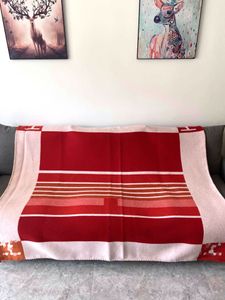 Luxe bewegwijzering deken echte kasjmier en wol gemengd dikke gewicht 1,5 kg warme dekens maat 135 * 170 cm voor binnen- en reismode festival cadeau