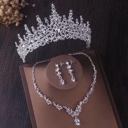 Luxe zilveren kleur kristallen water druppel bruids sieraden sets strass tiaras kroon ketting oorbellen bruiloft dubai set 240511