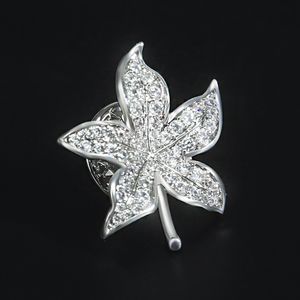 Broches de feuilles d'￩rable de couleur argent￩e de luxe pour femmes en diamant complet mini-corsage ￩pingle chemise accessoires de f￪te cadeau
