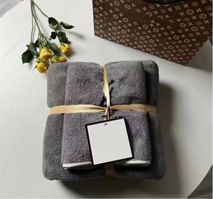 Juego de toallas de baño de cara simple de lujo Conjuntos de 2 piezas Diseñador de moda Toallas de terciopelo coral Unisex absorbente Bebé Hombres Mujeres Paños de lavado Toalla