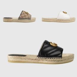 luxe slippers Designer vrouwen Slippers zomer platform casual sandalen mode gouden letter logo platte bodem dames vissersschoenen leer henneptouw gras