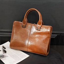 Porte-documents de luxe en cuir souple pour hommes, sac à main rétro de grande capacité, fourre-tout rétro, sac à bandoulière pour ordinateur portable d'affaires 240304