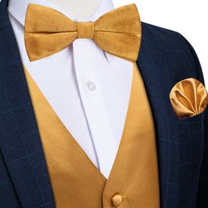 Costume de luxe en Satin solide pour hommes, ensemble avec nœud papillon, poche carrée, robe d'affaires, gilet doré, smoking de mariage, 240119