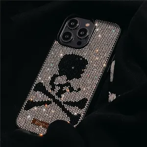 Coque de téléphone de luxe Sparkle Diamond Skull Vogue pour iPhone 14 13 12 11 Pro Max Durable Glitter Full Protective Soft Bumper Strass Élégant Couverture Arrière Antichoc