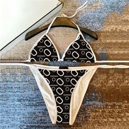 Luxe gesplitste zwempakontwerper Letter Afdruk Women Bikini's Sexy Summer Swimwears Holiday Beachwears For Lady