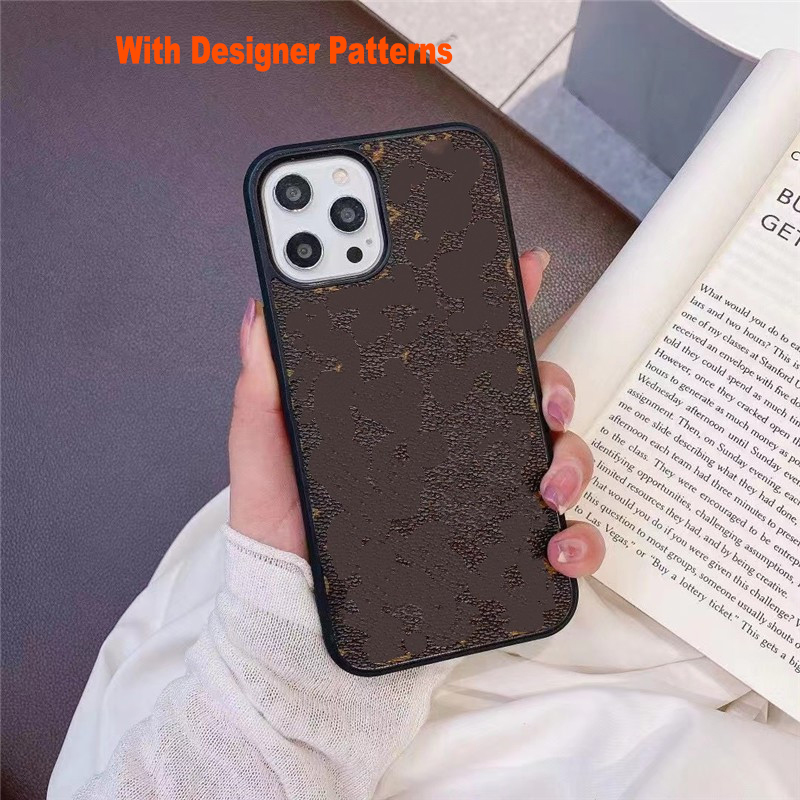 مصمم فاخر iPhone 15 Pro Max Phone Cases for 15Plus IP14 Promax 13 12 11 XR Girls Cleats Classic Pattern Leather Cover Back Cover Metal لوحة مربعة مع فتحة بطاقة