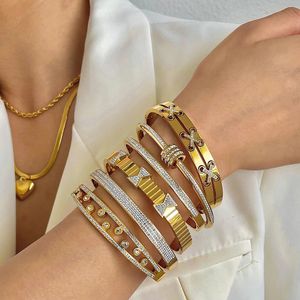 Bracelet en acier inoxydable de luxe Bracelet pour les femmes rouleaux de rouleaux de nouée de nouée bracelets de chaîne cardiaque zircon bijoux en couches empilables 231221
