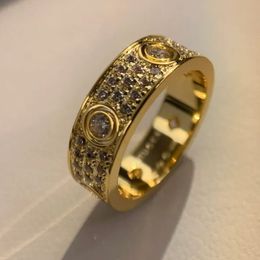 Luxe sterrenring Origineel designerlogo graveren 6 mm volledige AAA + diamant LOVE Ring 18K goud zilver Rose 750 titanium staal Dames heren liefhebbers bruiloft sieraden VS maat 6 7 8 9
