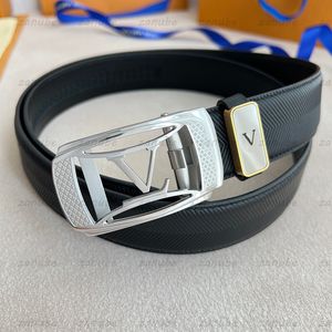 Boucle en acier de luxe Ceinture de créateur Mode Or V Lettre Ceintures en cuir véritable pour hommes Cowskin Femmes Lux Silver Ceinture 35MM avec boîte supérieure