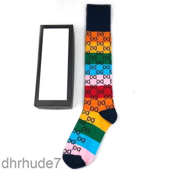 Bas de luxe Designer Hommes Femmes Chaussettes Laine Bas Haute Qualité Rues Senior Confortable Genou Jambe Chaussette avec Boîte 23XI