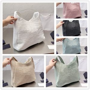 Luxe streep geweven stro totte tas raffia schoudertas driehoek koppeling handtassen canvas riemen breien schoudertas zomer reizen strand boodschappen tas handtas